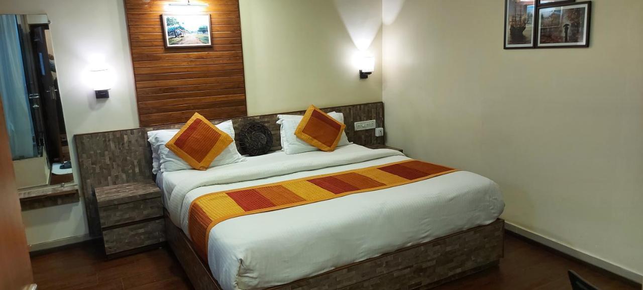 Shaleen Elegance Homestay Nakki Lake 400 Meters Monte Abu Exterior foto