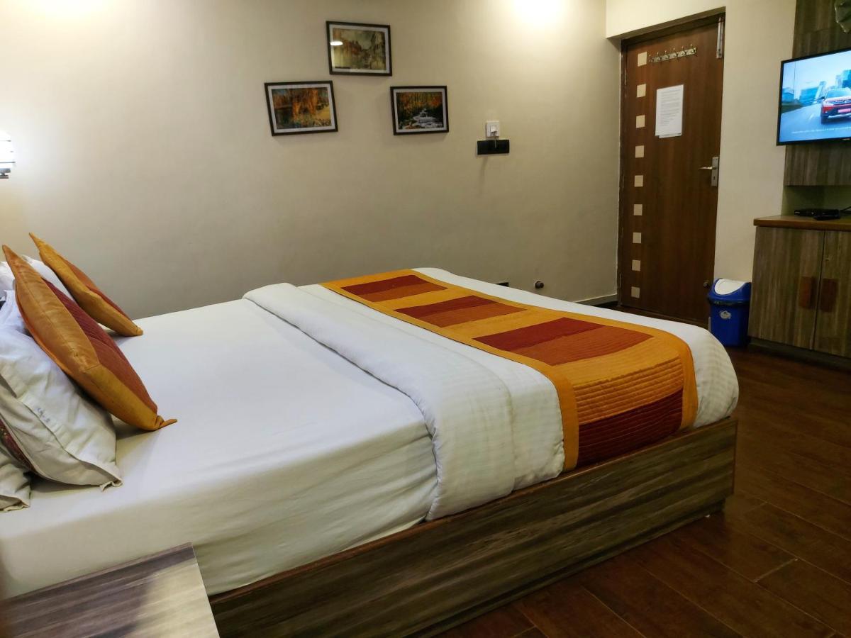 Shaleen Elegance Homestay Nakki Lake 400 Meters Monte Abu Exterior foto