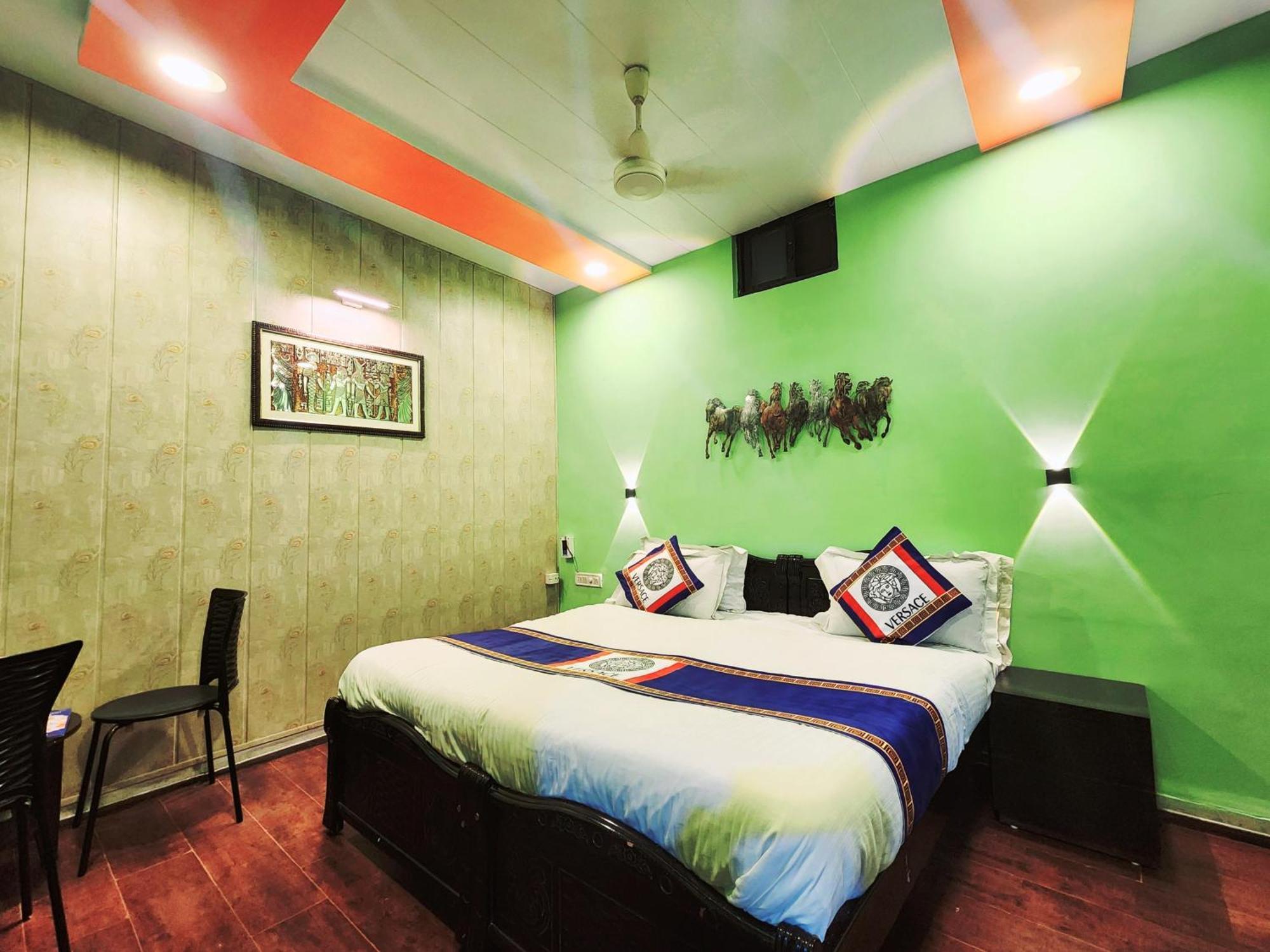 Shaleen Elegance Homestay Nakki Lake 400 Meters Monte Abu Exterior foto