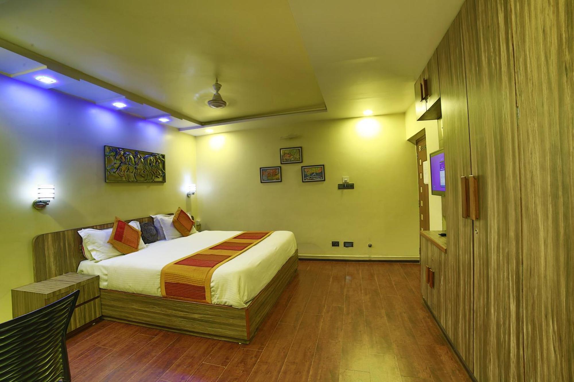 Shaleen Elegance Homestay Nakki Lake 400 Meters Monte Abu Exterior foto